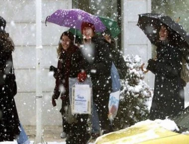 «Στα λευκά» την Δευτέρα θα ντυθεί η Βόρεια Ελλάδα - Μεγάλα προβλήματα ήδη στην Θεσσαλονίκη